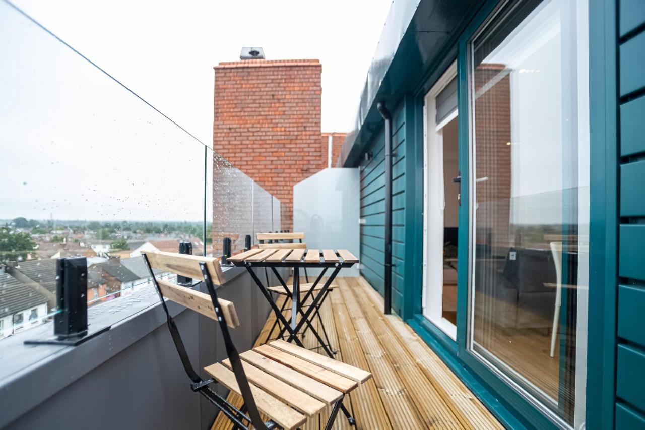 Deluxe Chic 1 2 Bed Apts Near Heathrow Legoland Windsor Slough Villa Esterno foto
