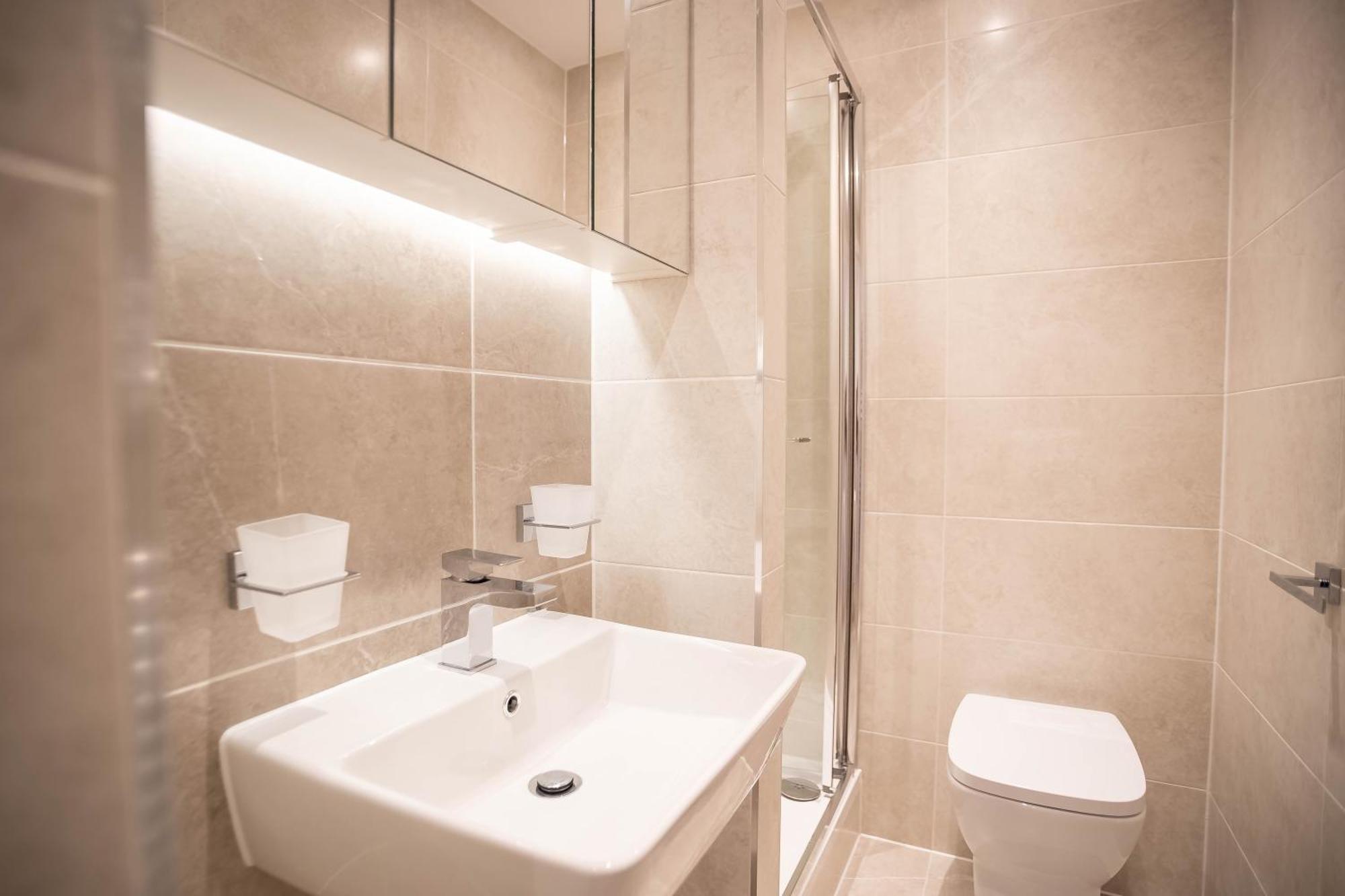 Deluxe Chic 1 2 Bed Apts Near Heathrow Legoland Windsor Slough Villa Esterno foto