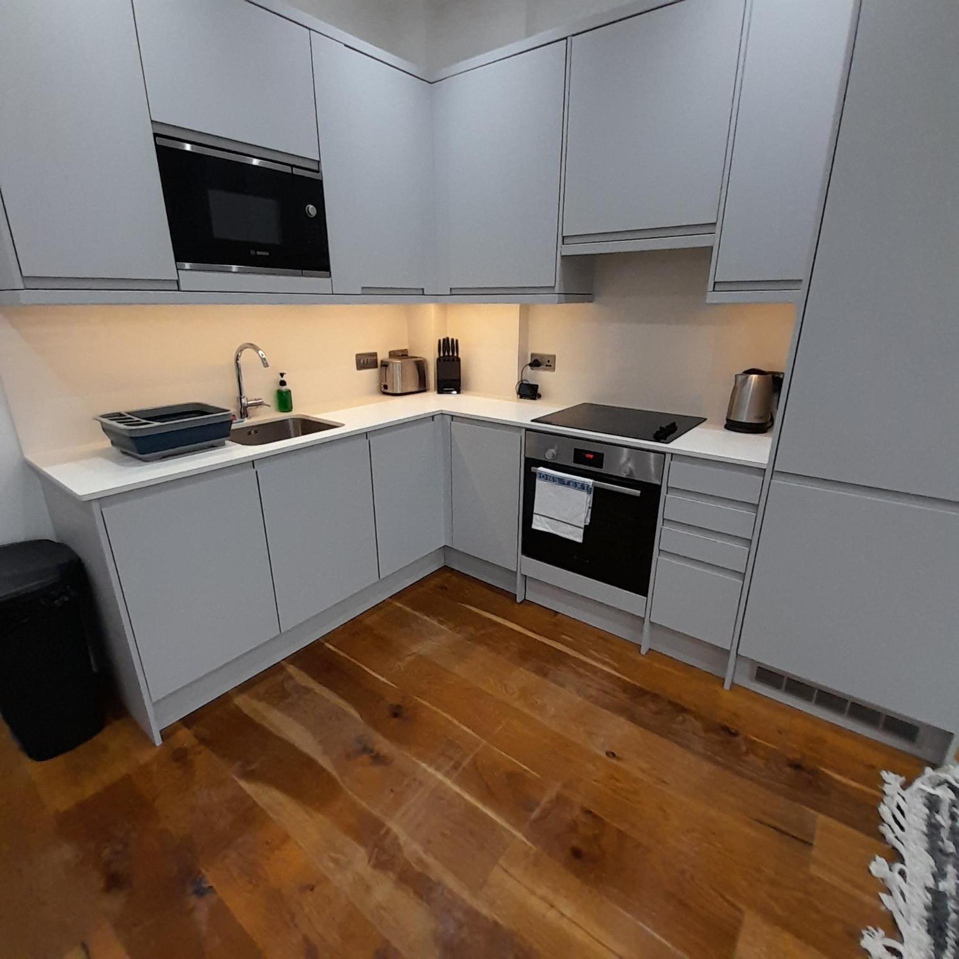 Deluxe Chic 1 2 Bed Apts Near Heathrow Legoland Windsor Slough Villa Esterno foto