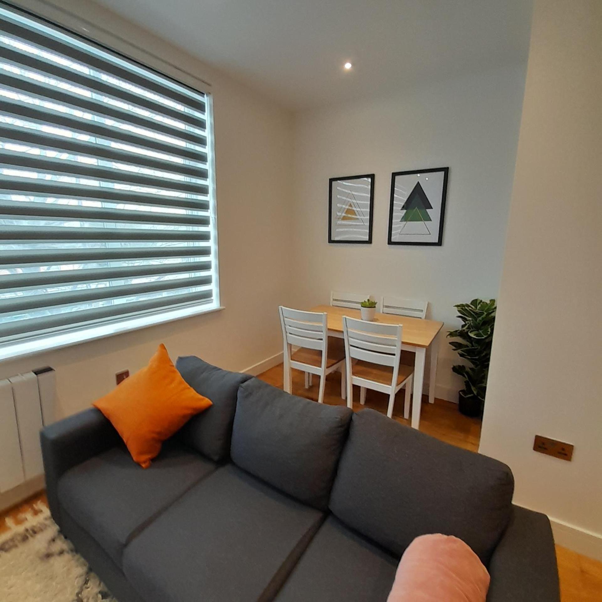 Deluxe Chic 1 2 Bed Apts Near Heathrow Legoland Windsor Slough Villa Esterno foto