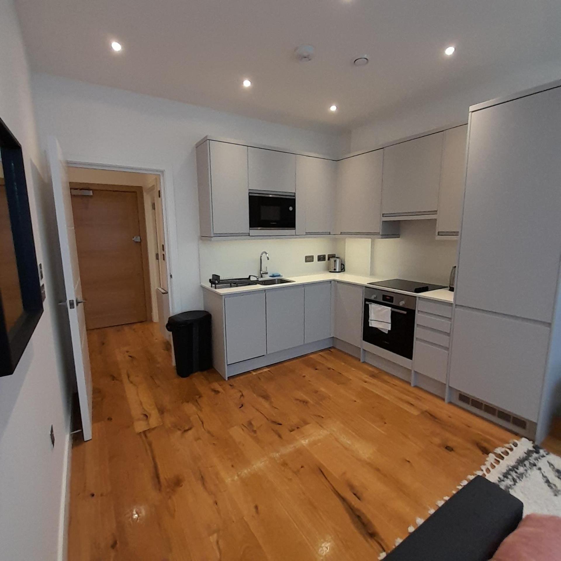 Deluxe Chic 1 2 Bed Apts Near Heathrow Legoland Windsor Slough Villa Esterno foto